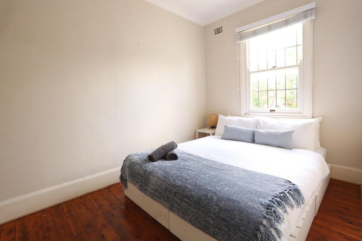 Apartment 2 Bedroom House Pyrmont E-bikes Included *